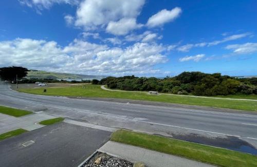Apollo Bay Hotel | Coastal Motel