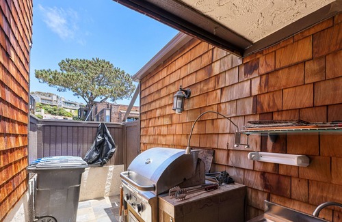 Del Mar Heights House | Coastal ocean views, volleyball court, pool and spa! Sail the World
