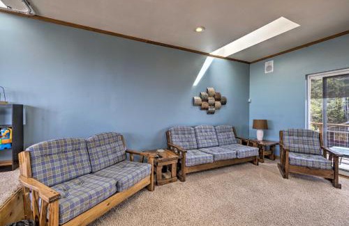 Warrenton House | Coastal Oregon Retreat with Grill 11 Mi to Astoria!