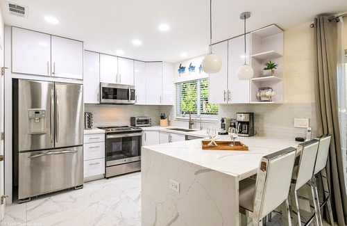 South Lake House | Coastal Paradise/7 Minutes from Beach/Mini Golf Course