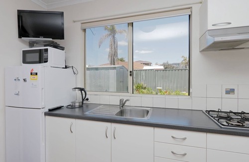 Sorrento Villa | COASTAL PARADISE NEAR HILLARY'S MARINA & ROTTNEST ISLAND