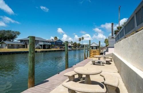 City-by-the Sea House | Coastal Paradise