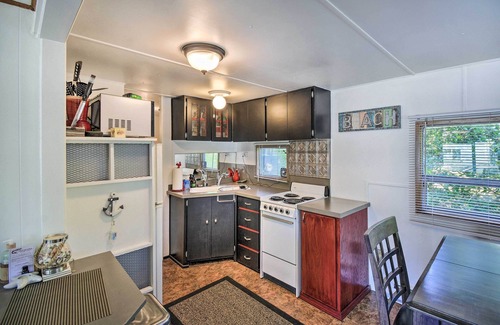 Grayland Cottage | Coastal PNW Gem w/Hot Tub - Walk to Beach!