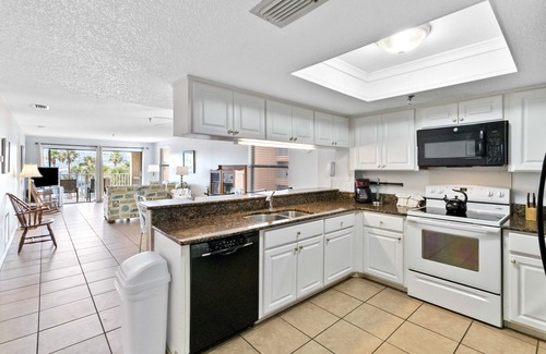 Madeira Beach Condo | Coastal Property - Johns Pass Beach Place #201