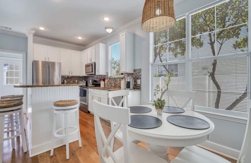 Bluffton House | Coastal Quarters in Bluffton - 4 bedroom, dog friendly! 2 Story, Bluffton Park Lowcountry Charmer.