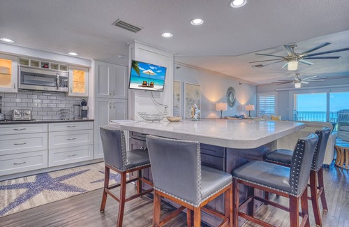 Independence Square House | COASTAL RETREAT! Perfect Beach Location! Walk to Restaurants & More!