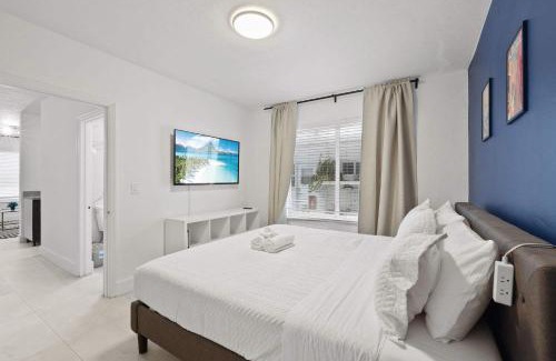North Beach Apartment | Coastal Retreat 6 Guests Miami beach