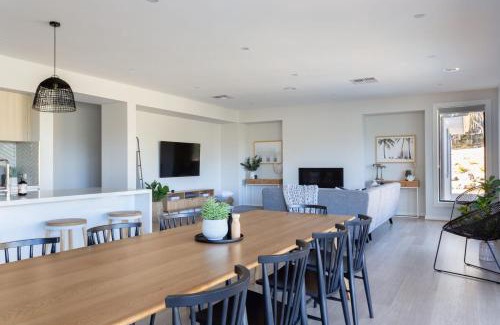 Rye House | Coastal Retreat in Rye solar pool