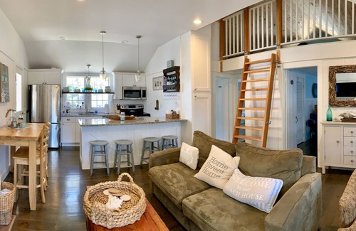 Dennis Port House | Coastal retreat- updated, stylish & quick walk to beach!