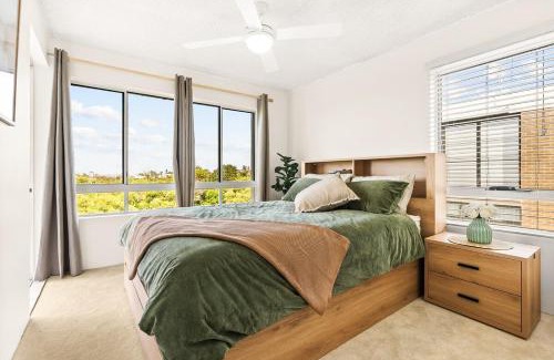 Moffat Beach Apartment | Coastal Retreat with Ocean Views