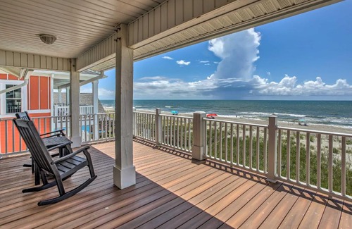 Holden Beach House | Coastal Retreat with Hot Tub Steps to Beach!