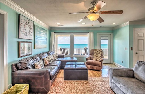 Holden Beach House | Coastal Retreat with Hot Tub Steps to Beach!