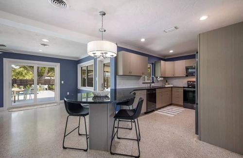 Southgate House | Coastal Sarasota Pool Home near Siesta Key Beach