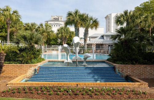 Sandestin Condo | Coastal Studio Retreat at Baytowne Wharf - Your Gateway to Sandestin Bliss at Sandestin Golf and Beach Resort!