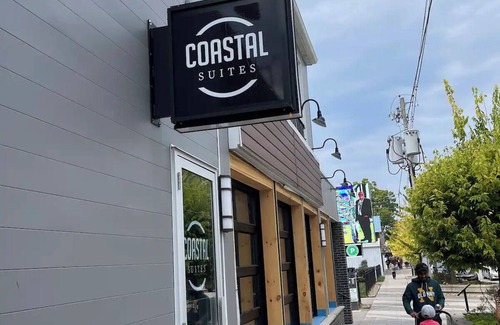 Grand Bend Apartment | Coastal Suites (Room 2) , Grand Bend