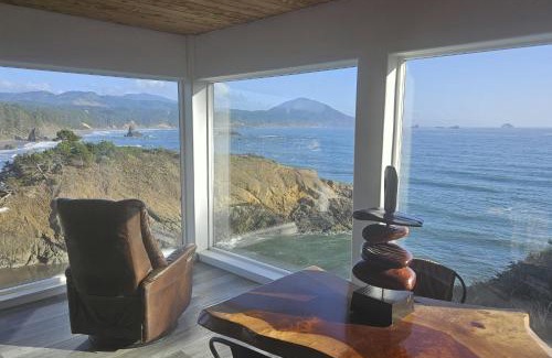 Port Orford Apartment | Coastal Tranquility Retreat