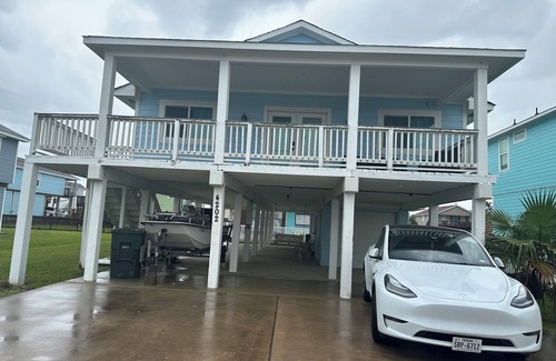 Galveston House | Coastal vacation rental-spacious with luxary accomadation for large family