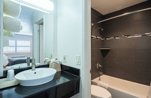 Castroville Hotel | Coastal Valley Inn