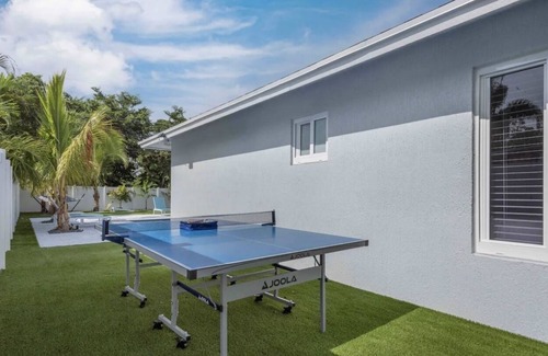 Delray Beach Villa | Coastal villas 4BR heated pool close to downtown GOLF CART