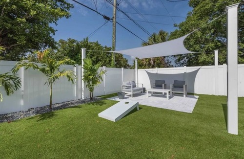 Delray Beach Villa | Coastal villas 4BR heated pool close to downtown GOLF CART