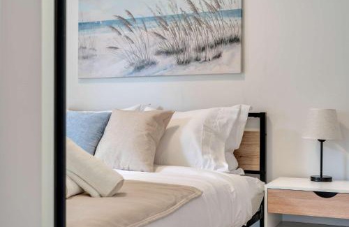 Eau Claire Apartment | Coastal Winds DT Gym River Walk