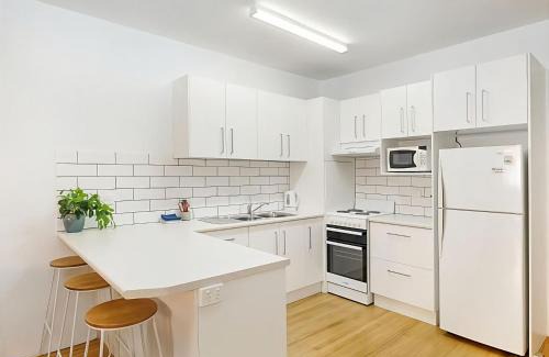 Sawtell Apartment | Coasters 2