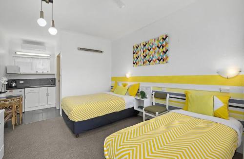 Sawtell Apartment | Coasters 30