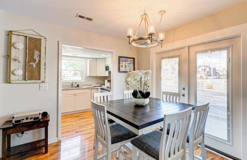 Crescent Beach House | Coastline Get Away