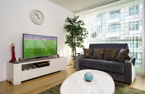 Isle of Dogs Apartment | COBALT POINT, South Quay
