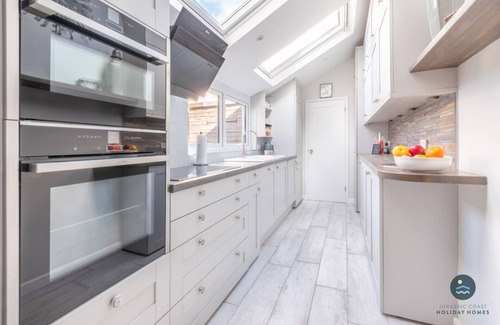 Weymouth Cottage | Cobb Cottage - Harbourside, permit parking