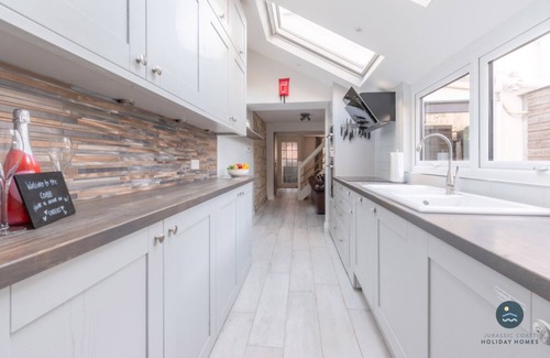 Weymouth Cottage | Cobb Cottage - Harbourside, permit parking