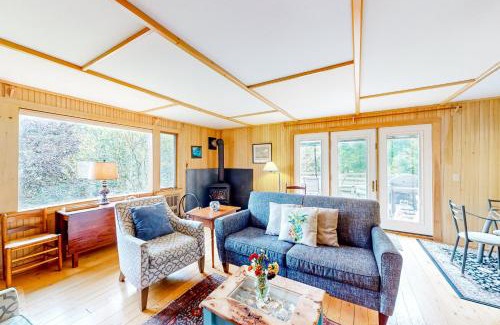 Southwest Harbor House | Cobb Nob Compound