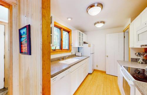Southwest Harbor House | Cobb Nob Compound