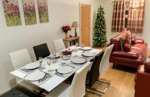 Whitby House | Cobble Cottage - Uk38973
