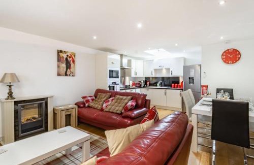 Whitby House | Cobble Cottage - Uk38973