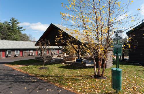 Lake Placid Hotel | Cobble Mountain Lodge