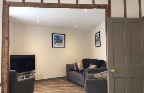 Sandwich Apartment | Cobblers Corner