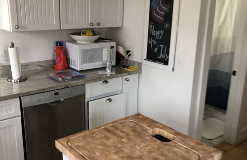 Provincetown House | Cobbler’s Cottage in the heart of the West End