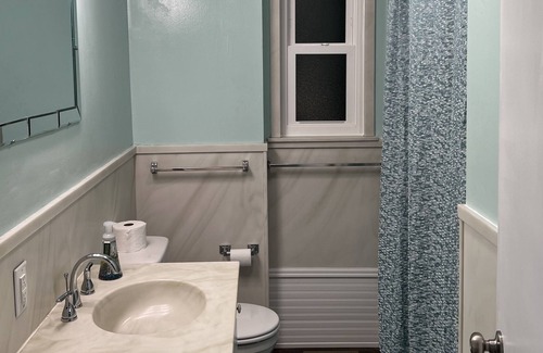 Beckley Apartment | Cobblers Inn-great location lots of charm