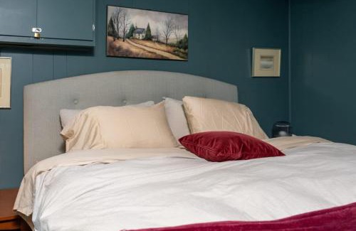 Tay Valley House | Cobblestone 2-Bedroom Cottage #3 Adams