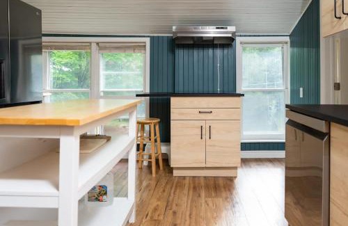 Tay Valley House | Cobblestone 2-Bedroom Cottage #5 Loft