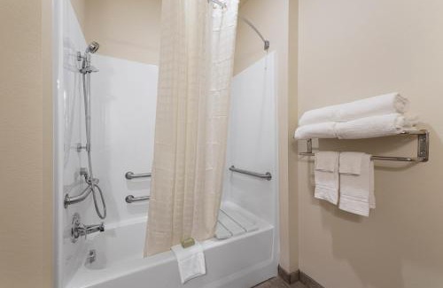 Austin Hotel | Cobblestone Hotel & Suites - Austin