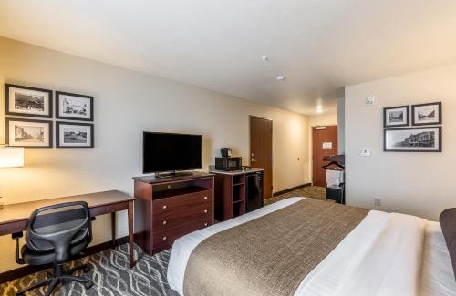 Hartford Hotel | Cobblestone Hotel & Suites Hartford