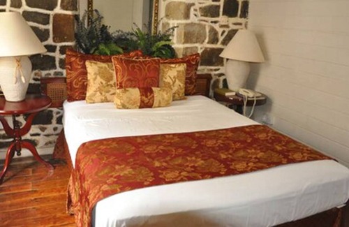 Kingstown Hotel | Cobblestone Inn