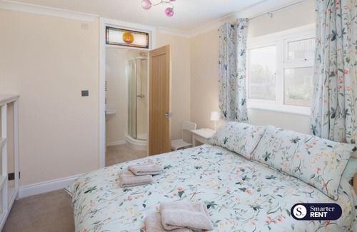 New Forest District House | Cobblestones, Carrington Lane