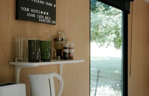 Palmwoods House | Cockatoo Cabin by Tiny Away