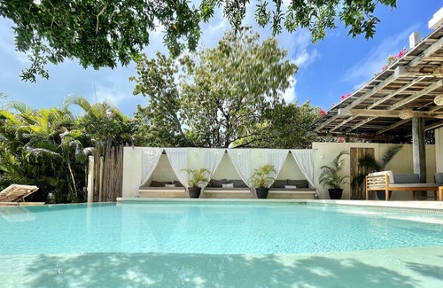 Isla Mujeres Villa | Coco 14BR Oceanfront Villa Compound