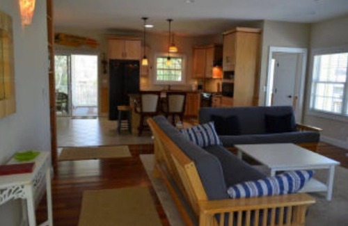 Chincoteague House | Coco Banana's tropical feeling is ap-peeling!