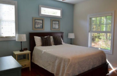 Chincoteague House | Coco Banana's tropical feeling is ap-peeling!