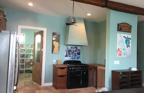 Green Turtle Cay House | Coco Bay House + Private Beach + Near Public Dock + Green Turtle Cay